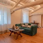 La Monastica & מלון 5*