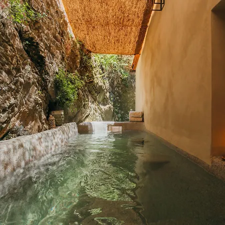 La Monastica & 5* Борго-а-Буджано